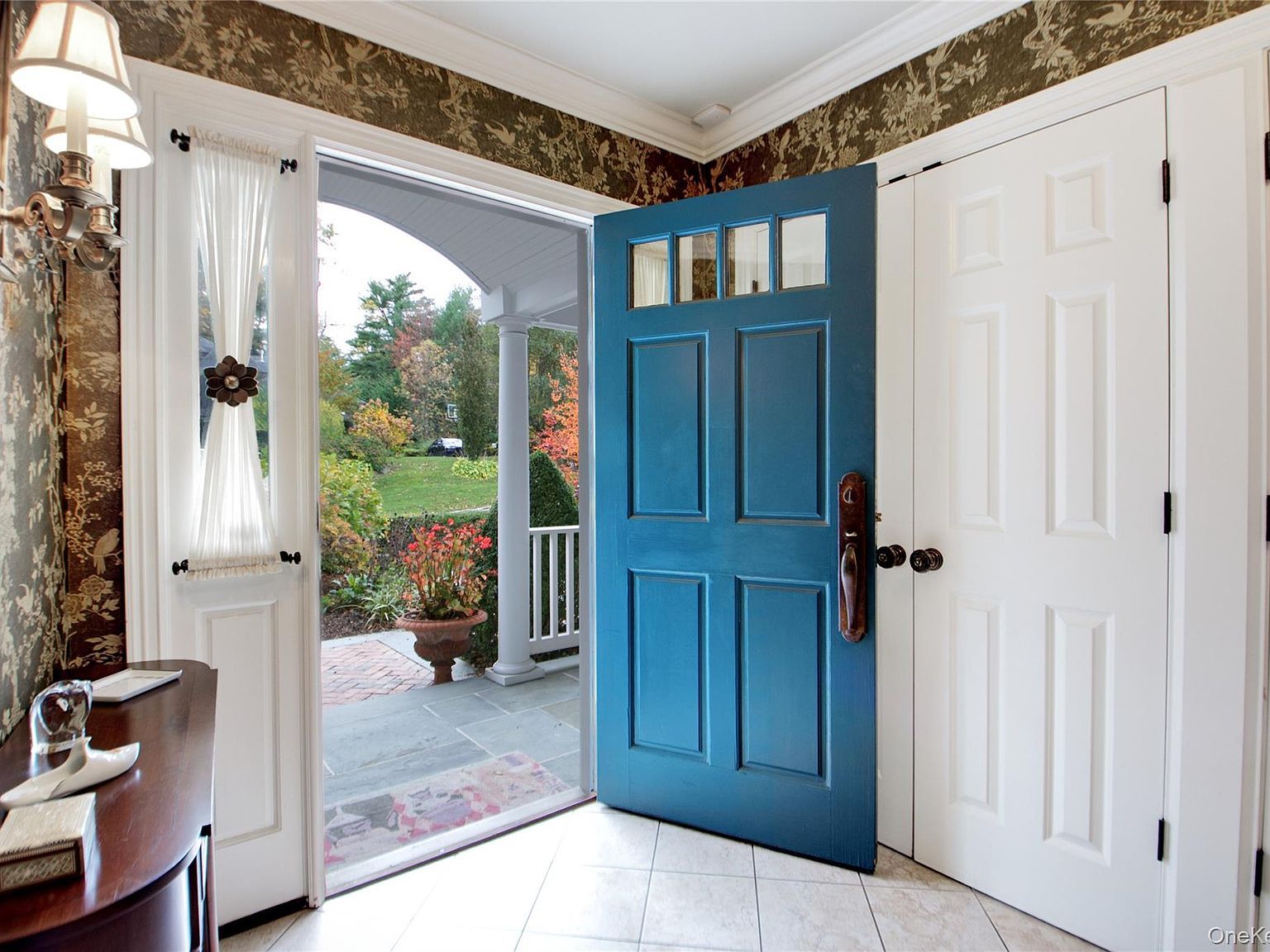 110 Birch Dr Roslyn, NY 11576 - Thumbnail 4