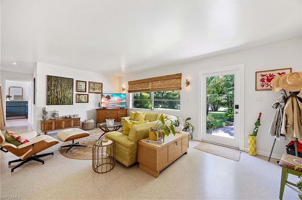 1304 Milano Dr Naples, FL 34103 - Thumbnail 4