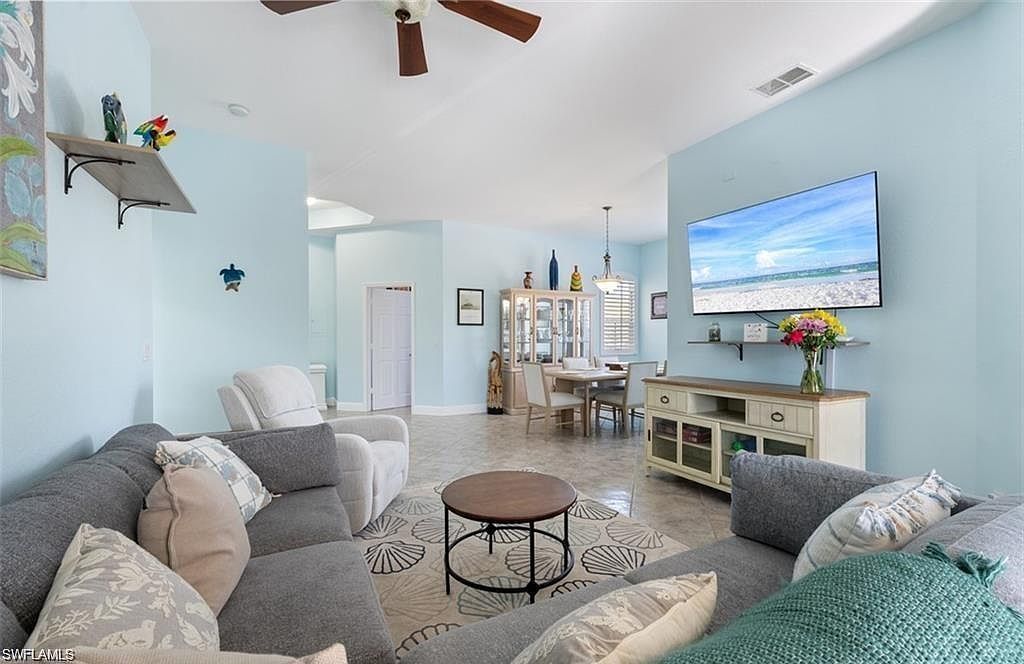 9050 Las Maderas Dr UNIT 201 Bonita Springs, FL 34135 - Thumbnail 4