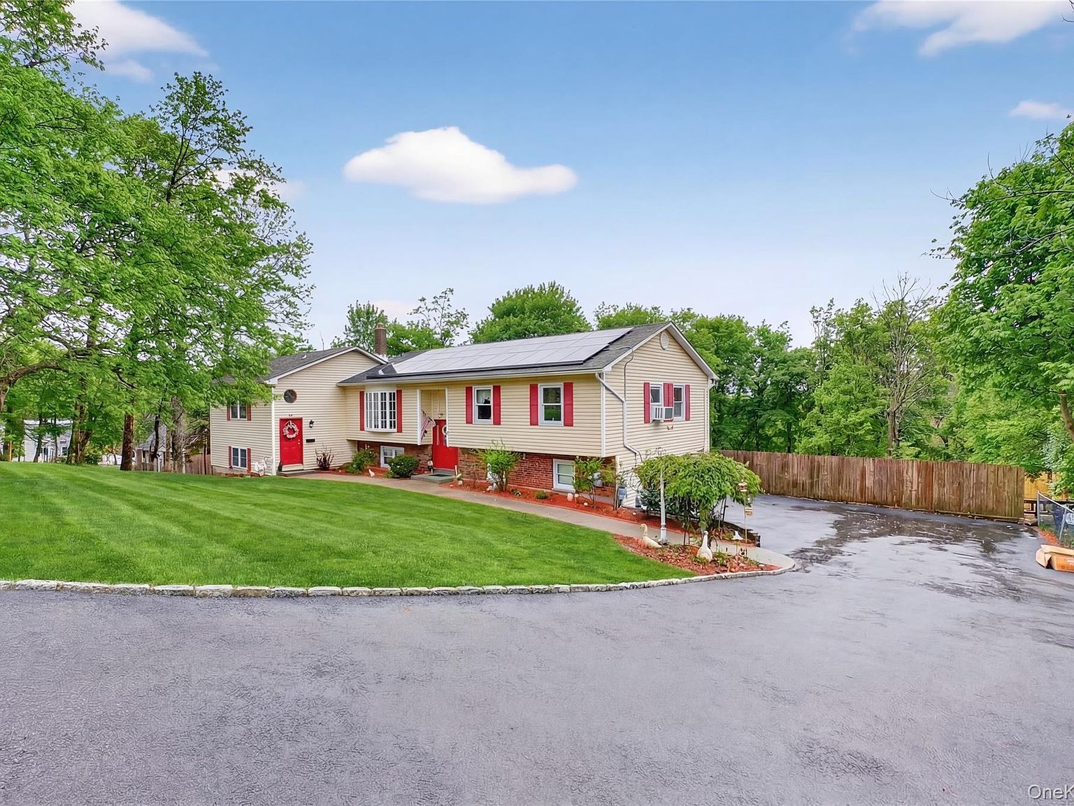 81 Brandy Ln Wappingers Falls, NY 12590 - Thumbnail 4