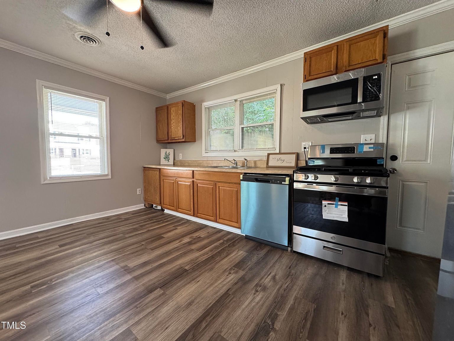 122 S 5th St Spring Lake, NC 28390 - Thumbnail 4