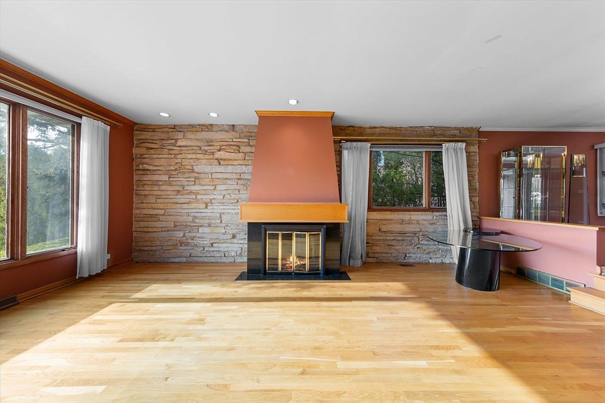 (undisclosed Address) Northbrook, IL 60062 - Thumbnail 4