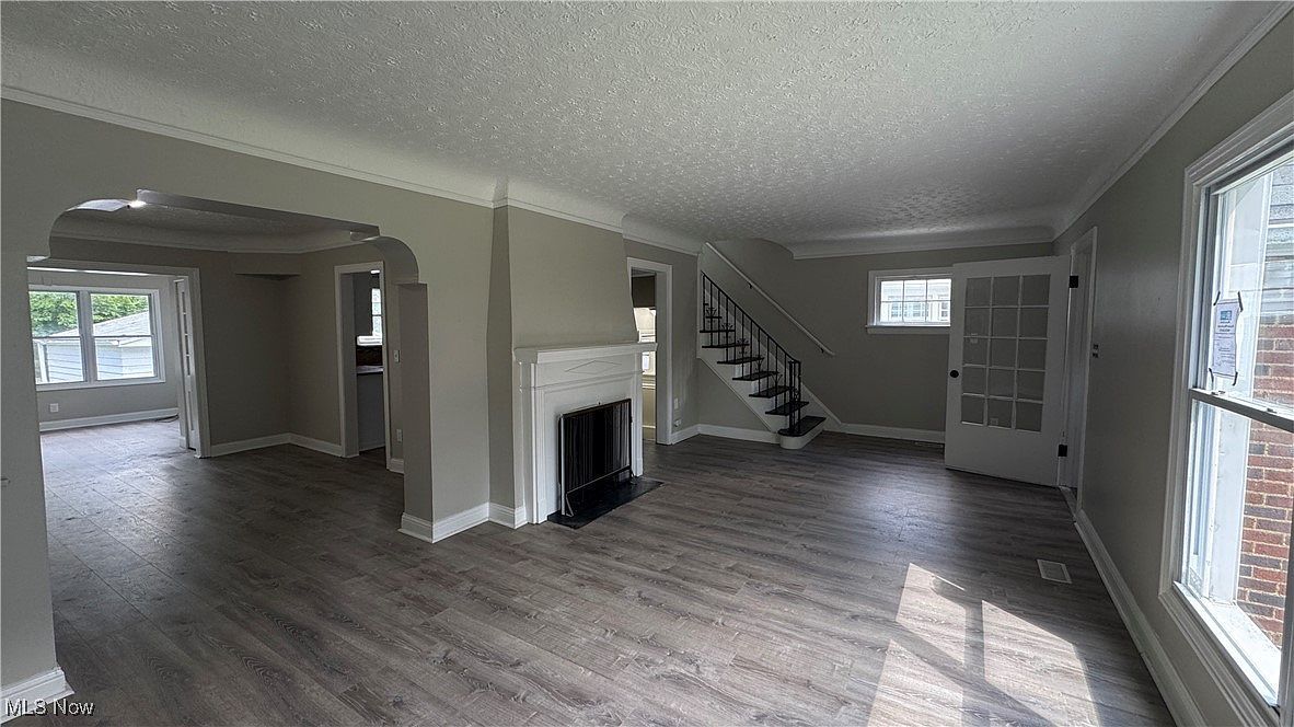 3837 Woodridge Rd Cleveland Heights, OH 44121 - Thumbnail 4