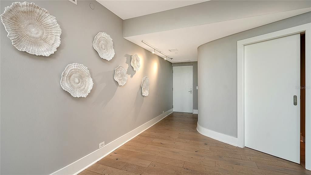 800 N Tamiami Trl #505/507 Sarasota, FL 34236 - Thumbnail 4