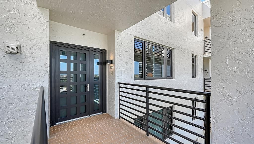 1145 Gulf Of Mexico Dr Unit 503 Longboat Key, FL 34228 - Thumbnail 4