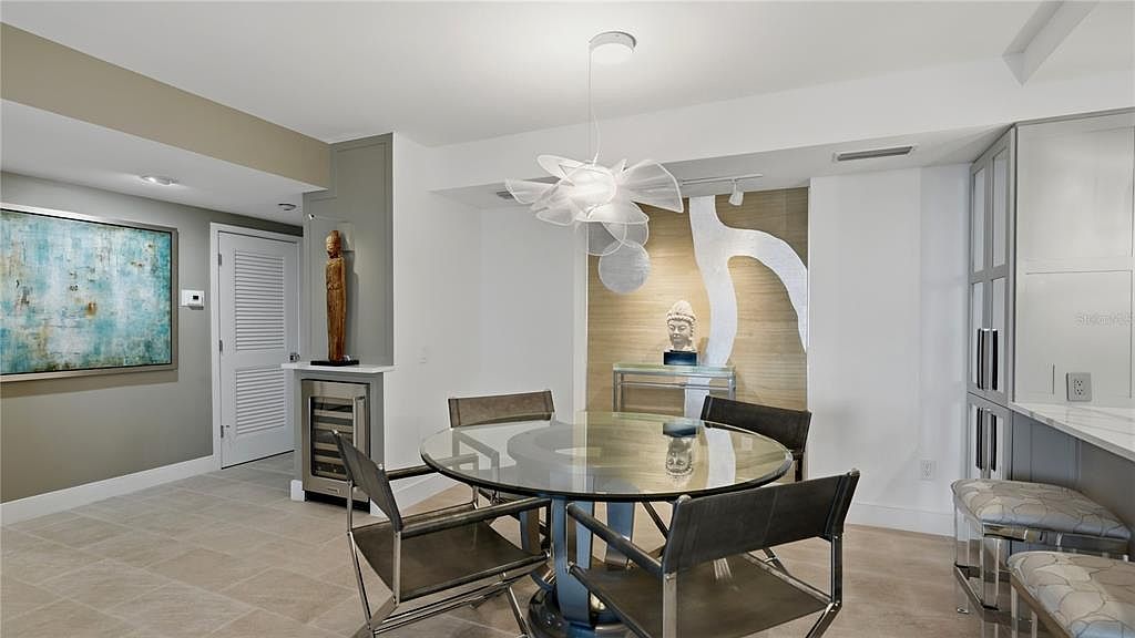 1212 Benjamin Franklin Dr APT 907 Sarasota, FL 34236 - Thumbnail 4