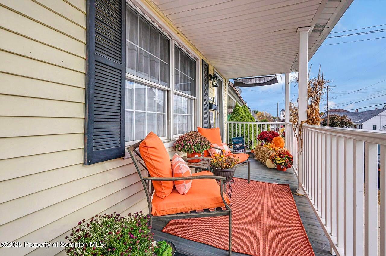 805 Lincoln St Dickson City, PA 18519 - Thumbnail 4