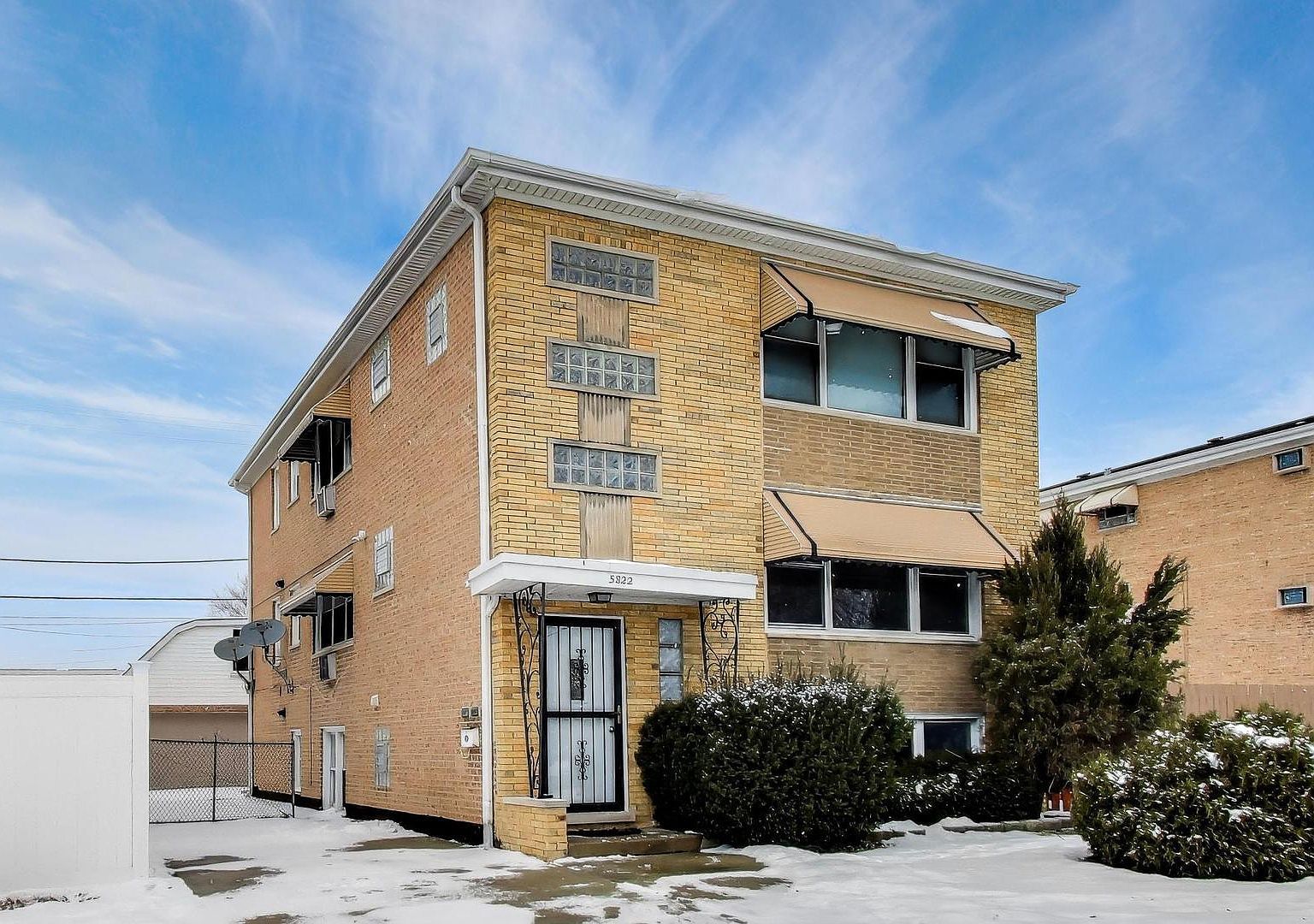 5822 W 79th St Burbank, IL 60459 - Thumbnail 4