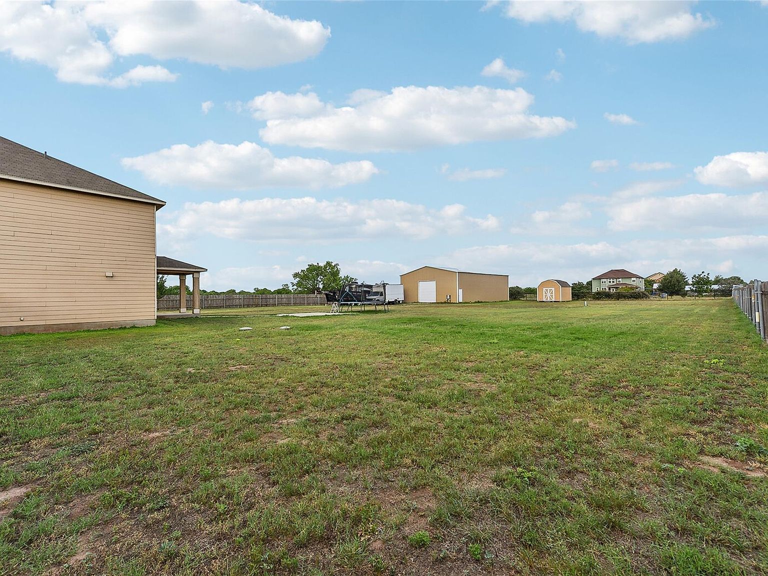 132 Brittany Ln Bastrop, TX 78602 - Thumbnail 4