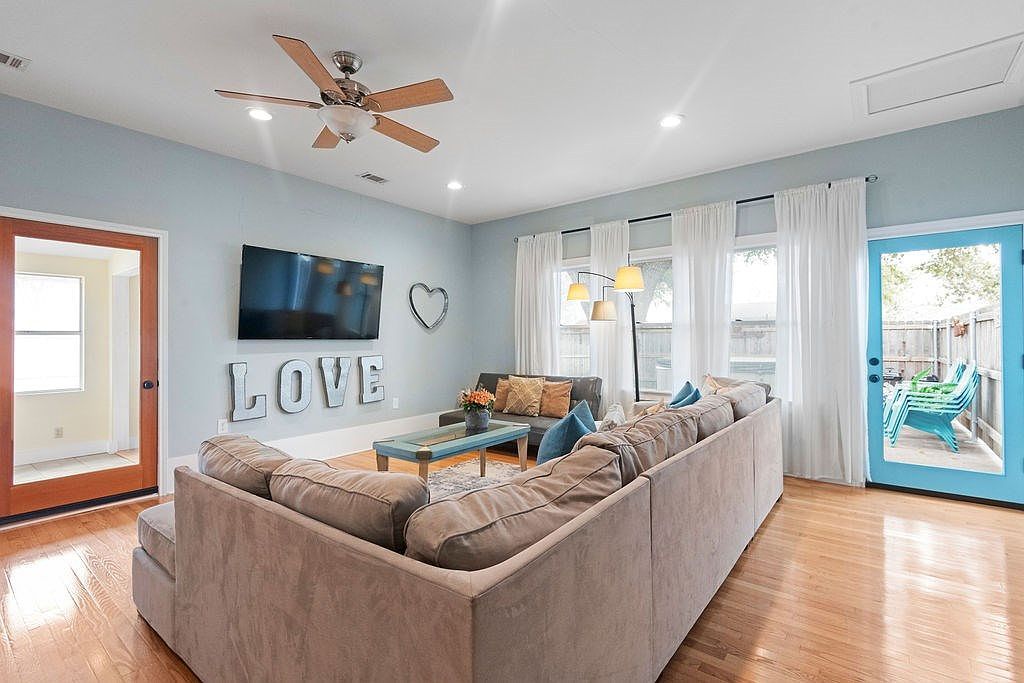 901 N Llano St Fredericksburg, TX 78624 - Thumbnail 4