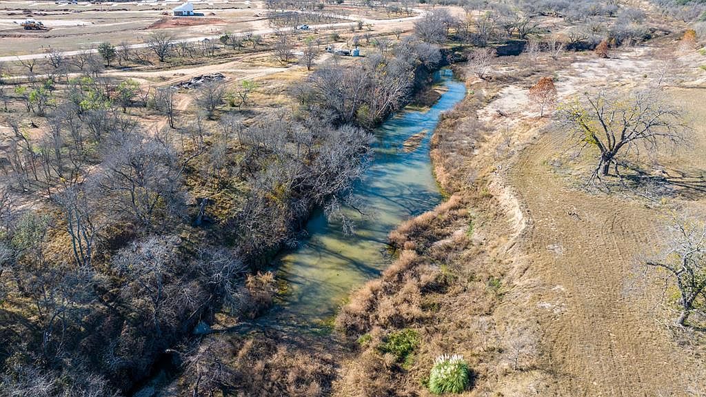 33 Lager Ct Fredericksburg, TX 78624 - Thumbnail 4