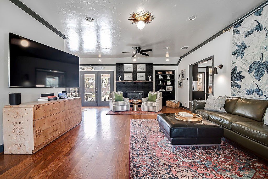 107 Glenwood Dr Fredericksburg, TX 78624 - Thumbnail 4