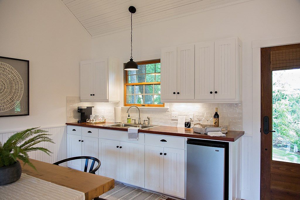 204 S Elk St Fredericksburg, TX 78624 - Thumbnail 4