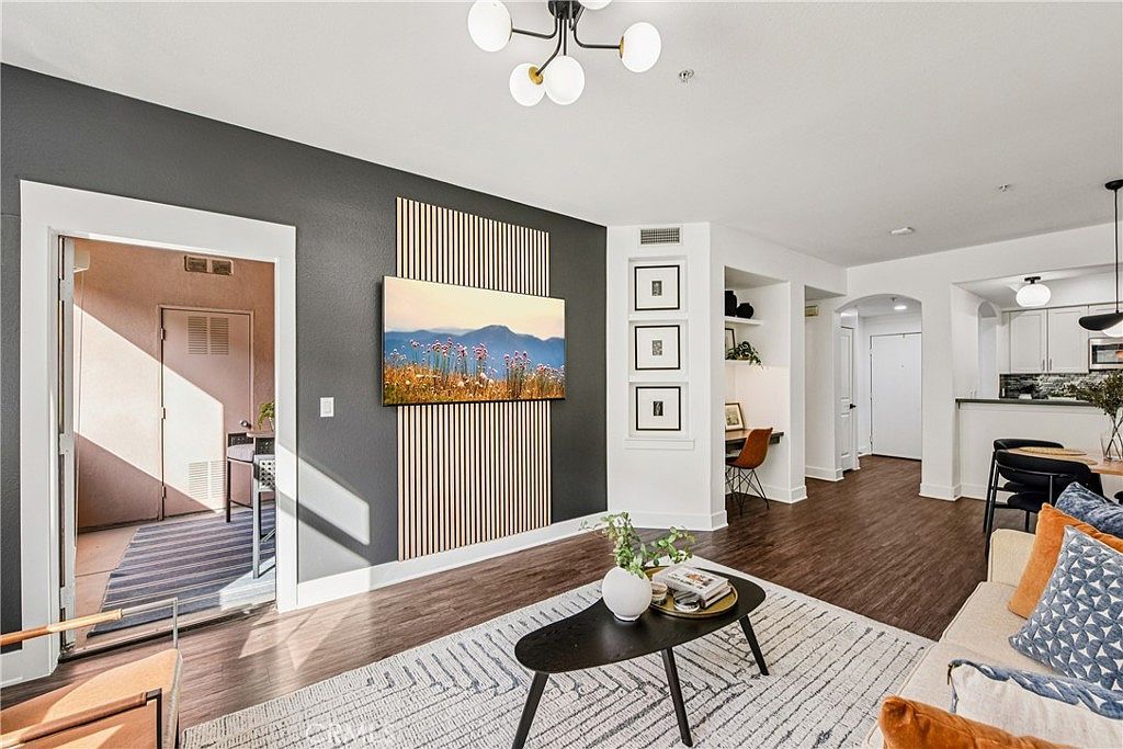 24585 Town Center Dr APT 4103 Santa Clarita, CA 91355 - Thumbnail 4