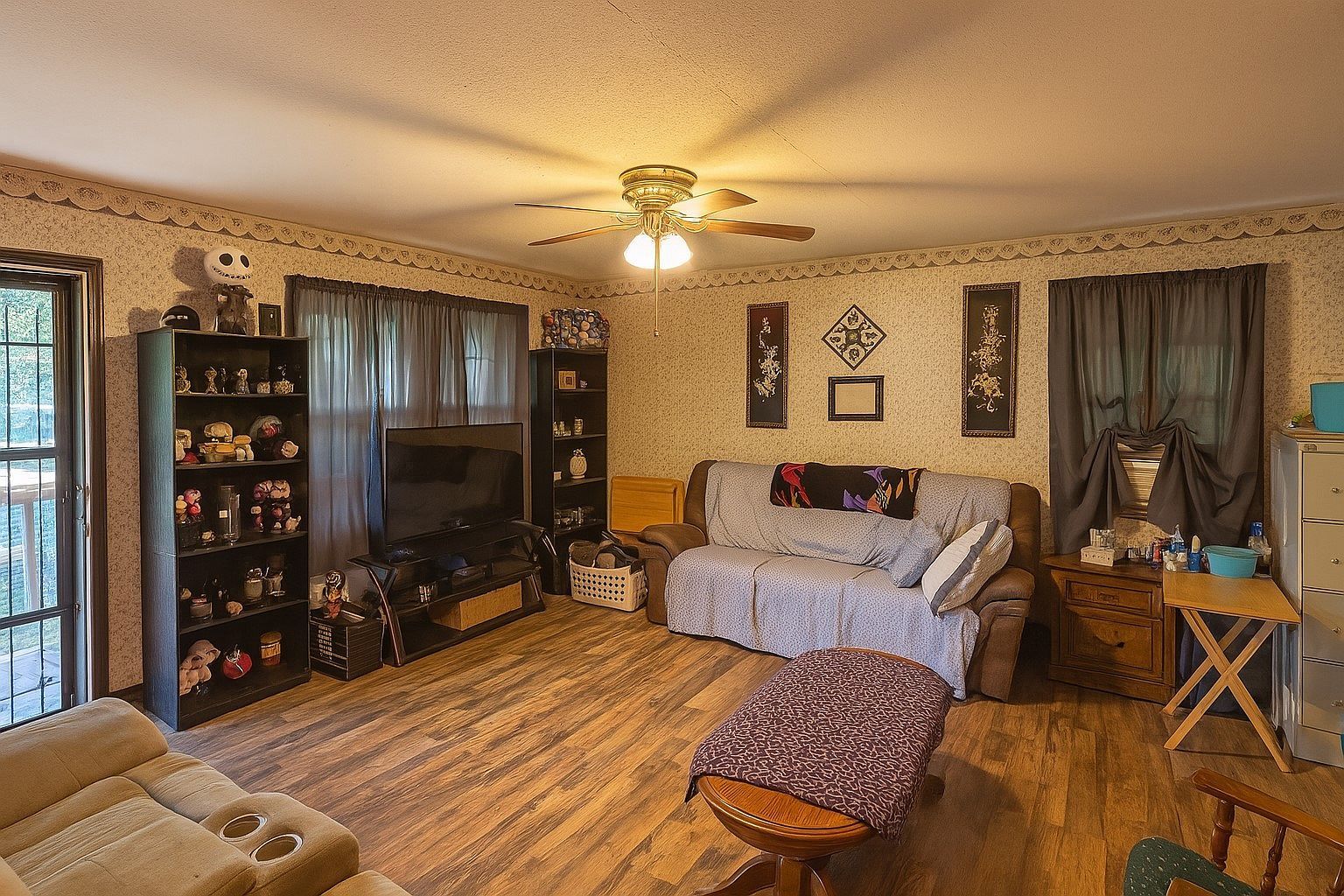 193 A W Schmidt Rd Tennessee Ridge, TN 37178  | Single Family