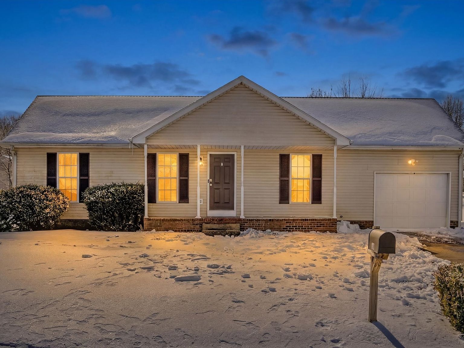 308 Hunter Owens Ct Oak Grove, KY 42262 - Thumbnail 4