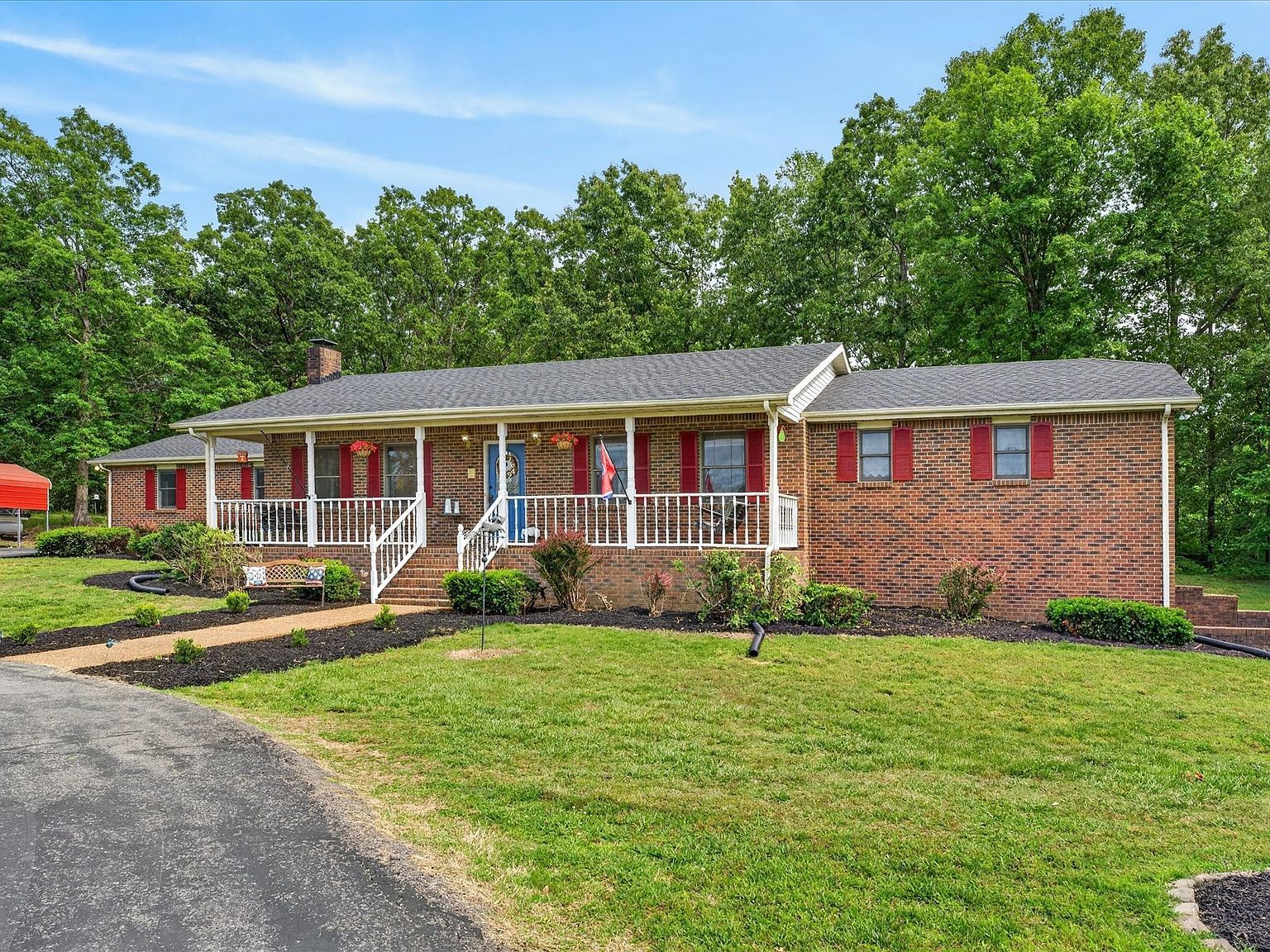 1649 N Main St Tennessee Ridge, TN 37178 - Thumbnail 4