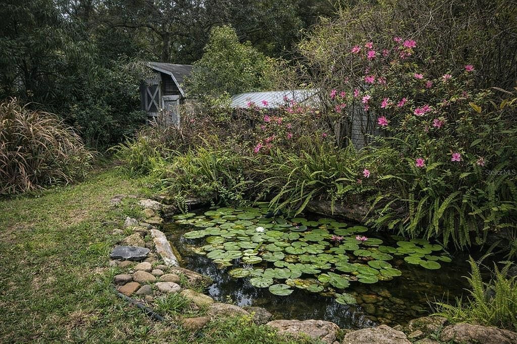 2102 W Kyra Dr Tampa, FL 33612 - Thumbnail 4