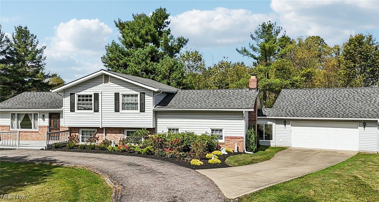 8930 Crackel Rd Chagrin Falls, OH 44023 - Thumbnail 4