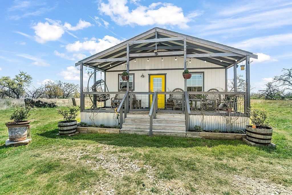 3527 Old Harper Rd Fredericksburg, TX 78624 - Thumbnail 4