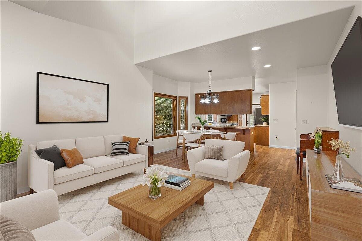 3134 Alameda St Medford, OR 97504 - Thumbnail 4