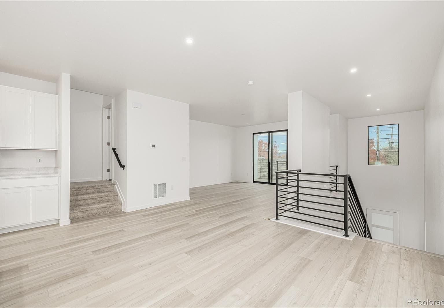 2076 S Holly St UNIT 1 Denver, CO 80222 - Thumbnail 4