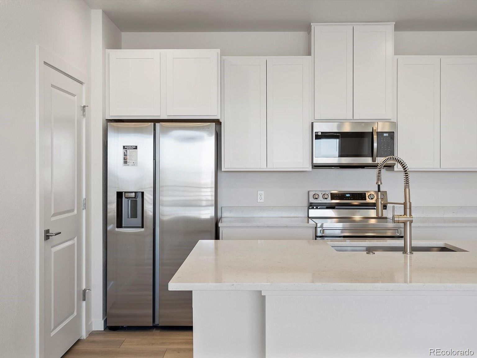 6153 N Ceylon St Building 3-307 Denver, CO 80249 - Thumbnail 4