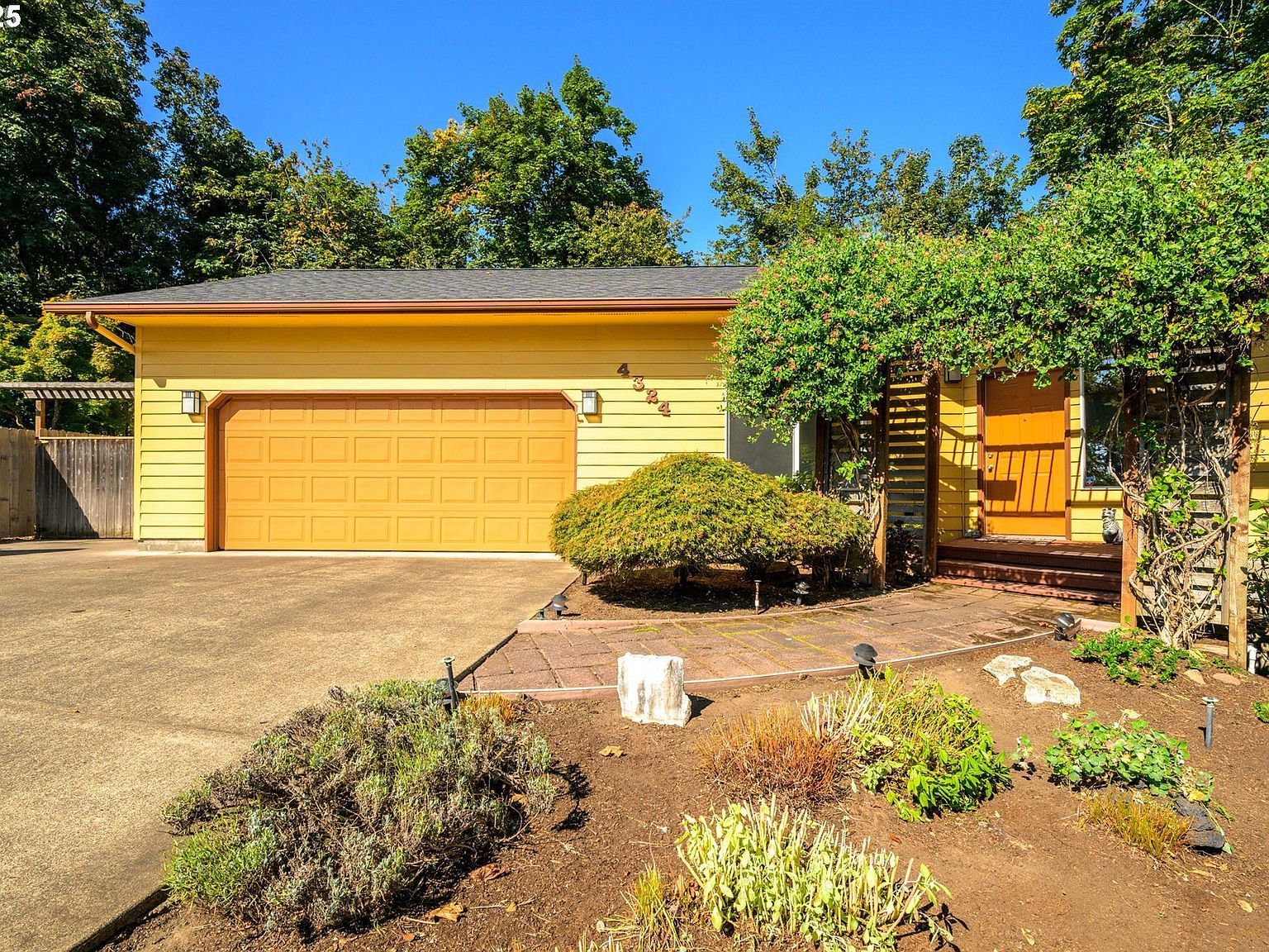 4324 Forsythia St Springfield, OR 97478 - Thumbnail 4