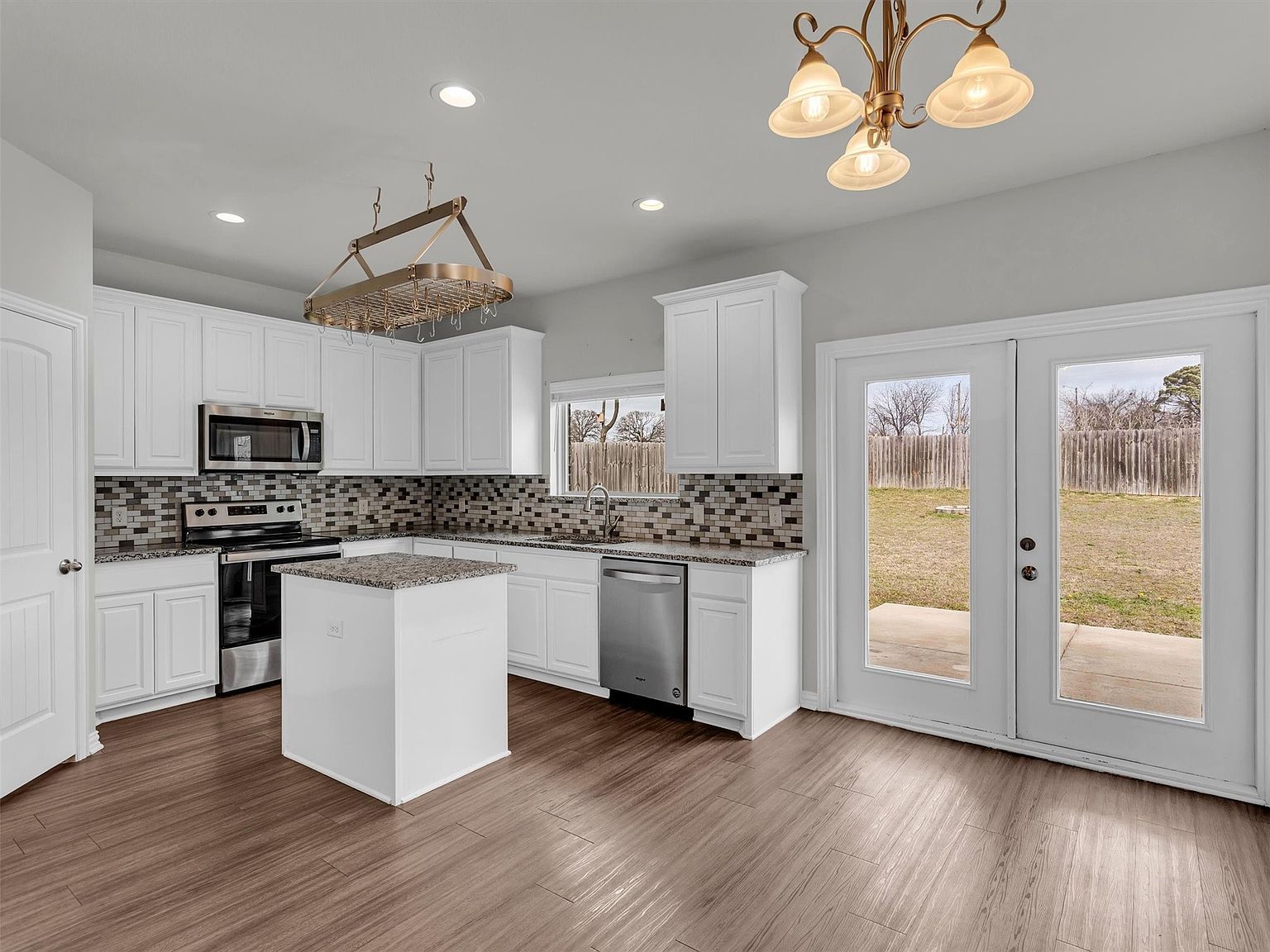 2811 W Washington St Denison, TX 75020 - Thumbnail 4