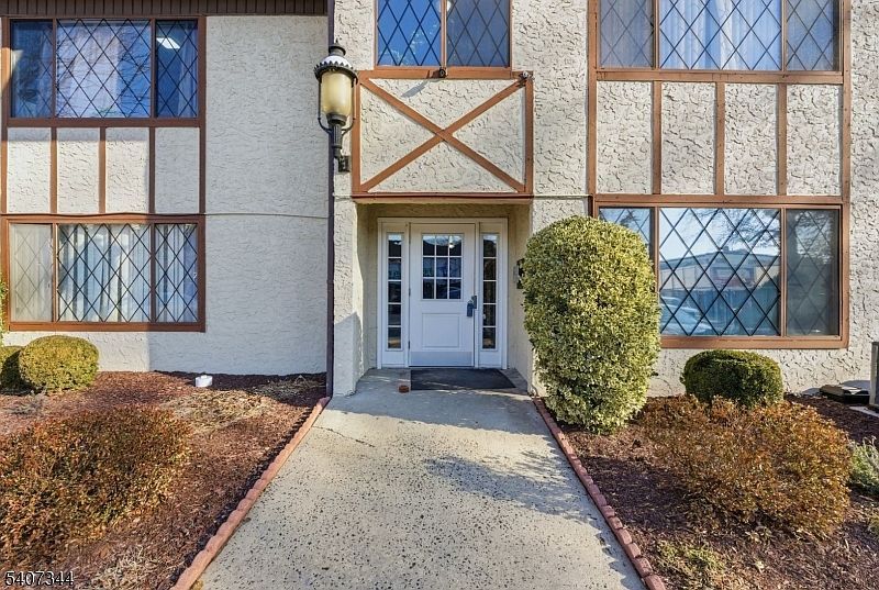 192 Burnett Ave APT 15 Maplewood, NJ 07040 - Thumbnail 4