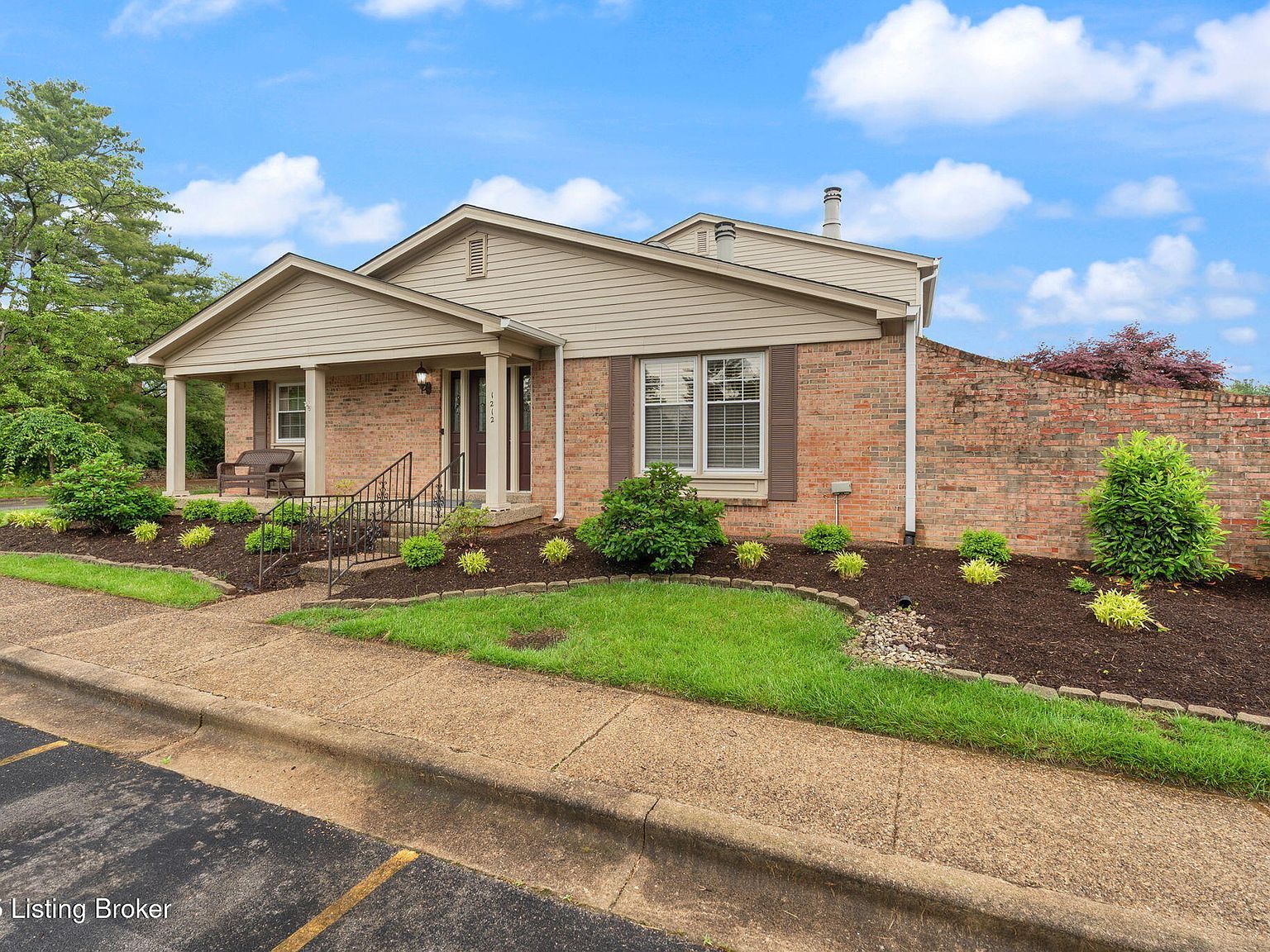 1212 Inverary Ct Hurstbourne, KY 40222 - Thumbnail 4