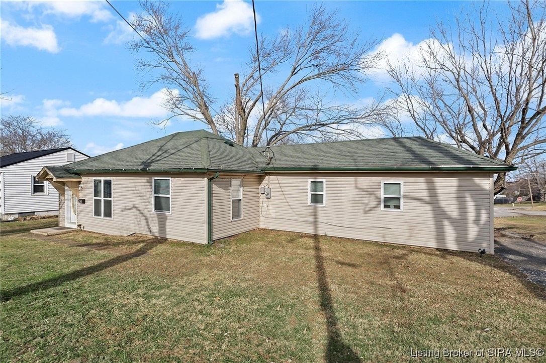 406 Grandview Dr Salem, IN 47167 - Thumbnail 4