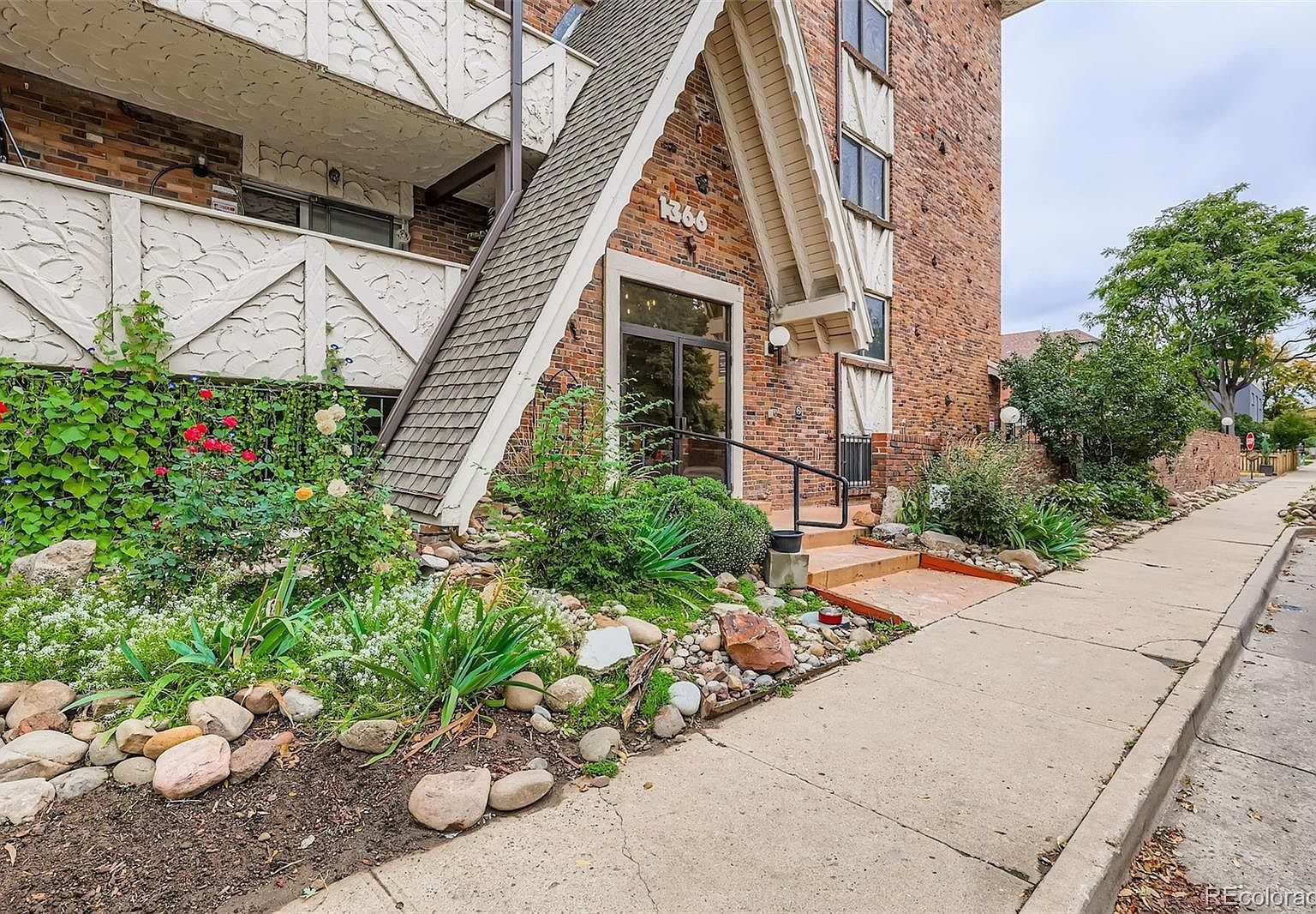 1366 Garfield St APT 209 Denver, CO 80206 - Thumbnail 4