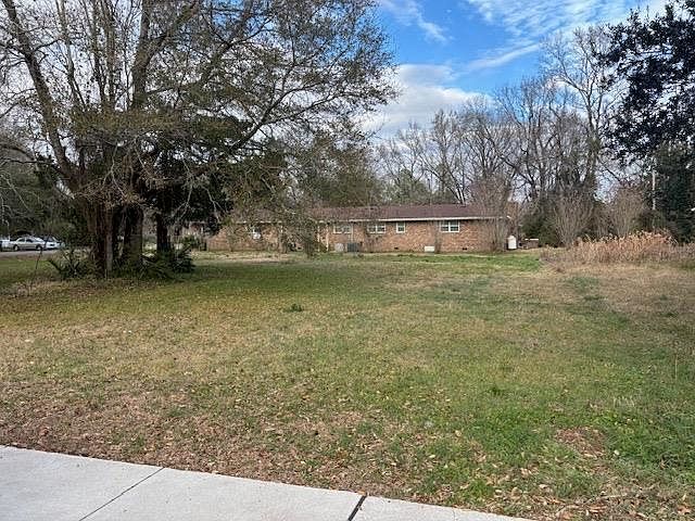 2010 Gilbert St Georgetown, SC 29440 - Thumbnail 4