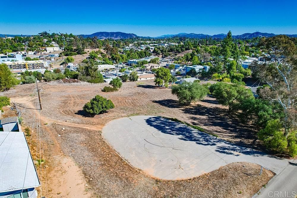 502 E Elder St Fallbrook, CA 92028 - Thumbnail 4