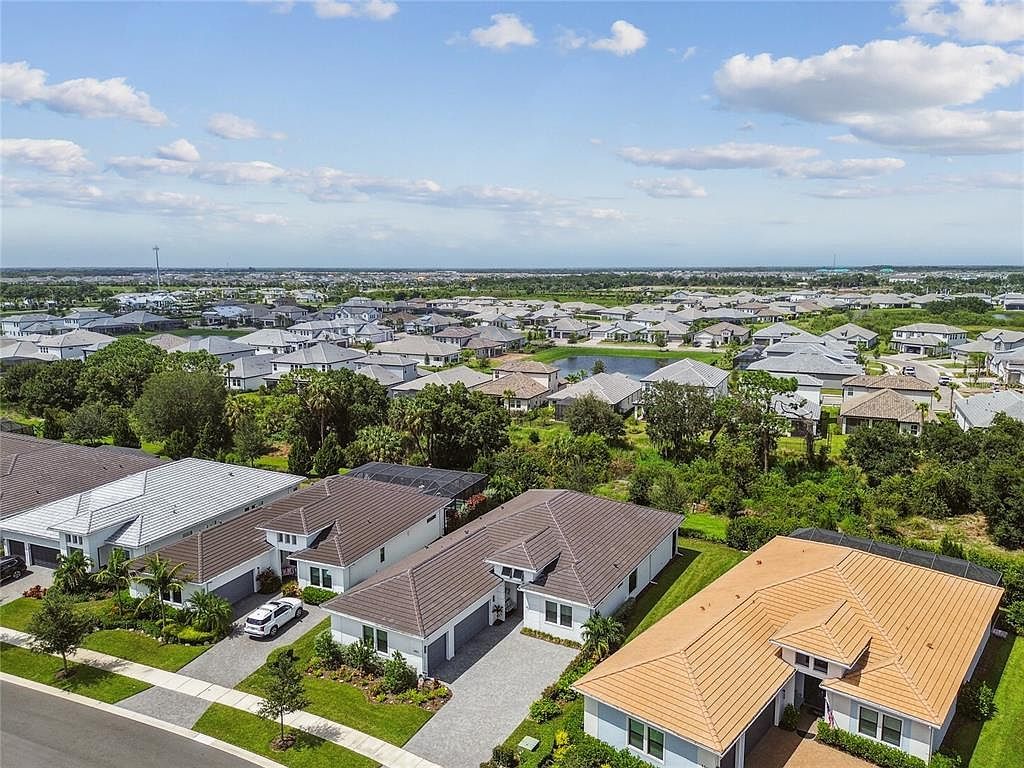 4952 Surfside Cir Lakewood Ranch, FL 34211 - Thumbnail 4