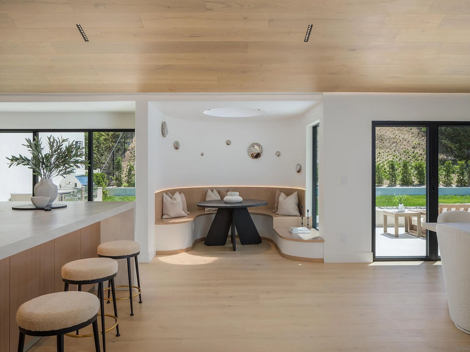 5826 Soledad Mountain Rd La Jolla, CA 92037 - Thumbnail 4