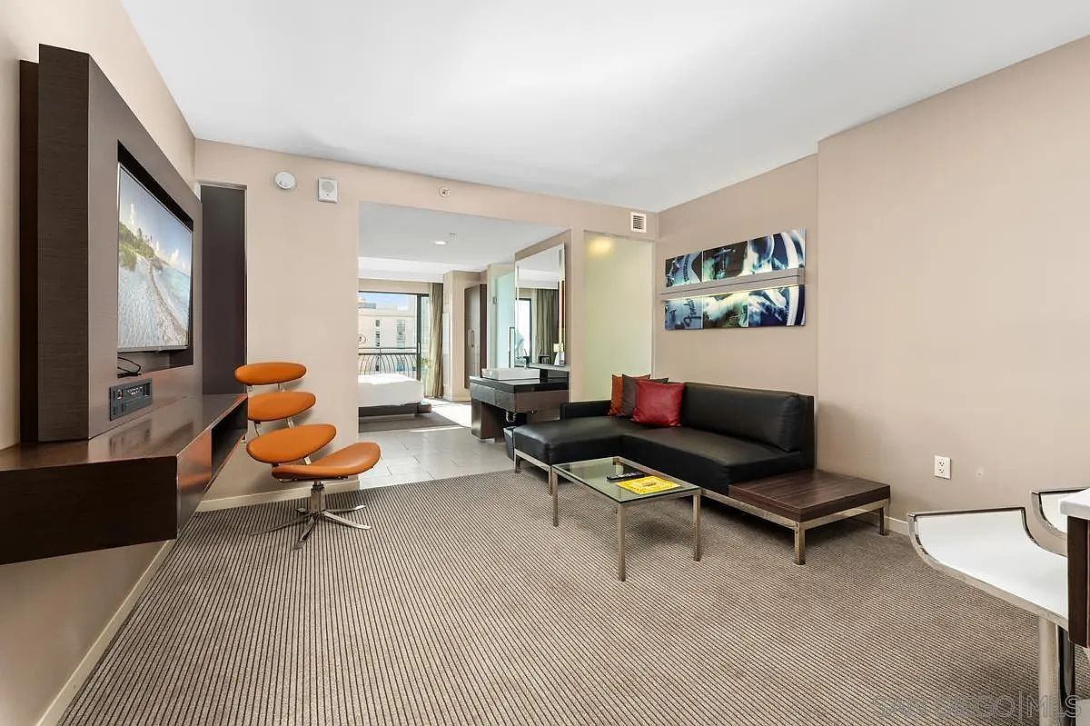 207 5th Ave #1043 San Diego, CA 92101 - Thumbnail 4