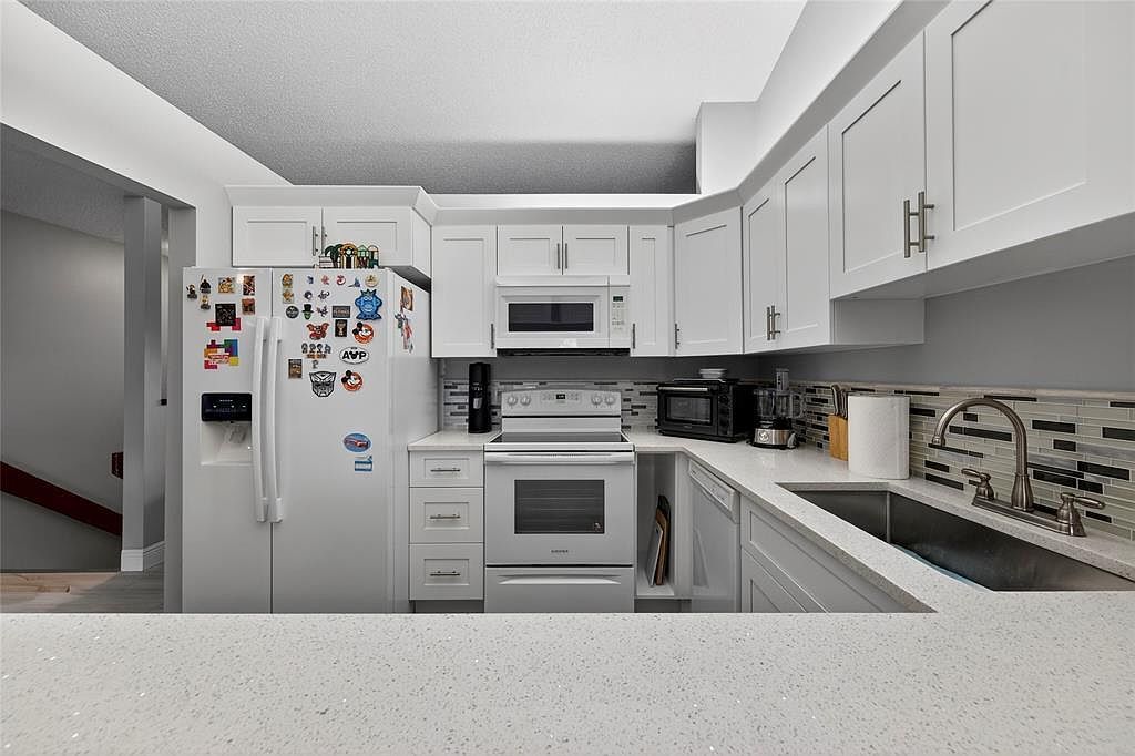 204 Lincoln Ct #204 Deerfield Beach, FL 33442 - Thumbnail 4