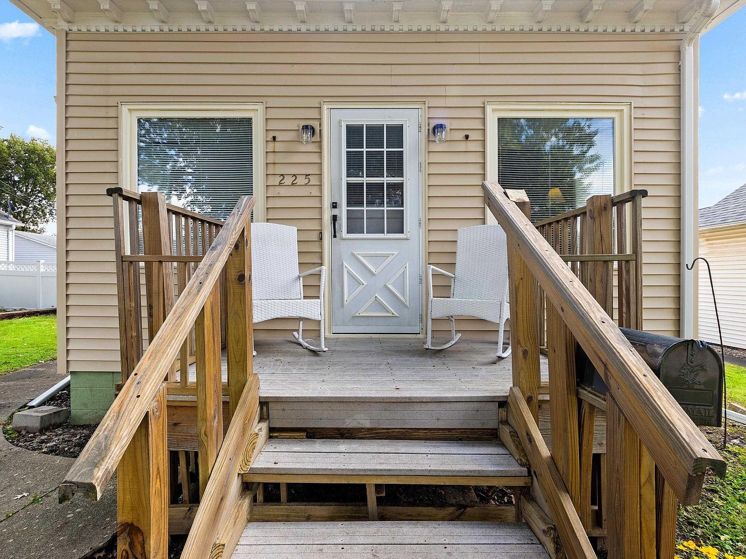 225 4th St Lincoln, IL 62656 - Thumbnail 4