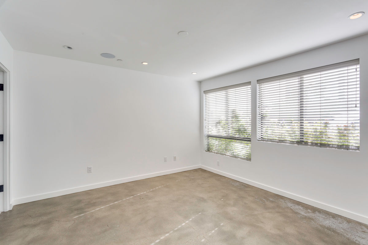 643 1/2 North Hayworth Avenue, Los Angeles, CA, USA, 90048 - Thumbnail 4