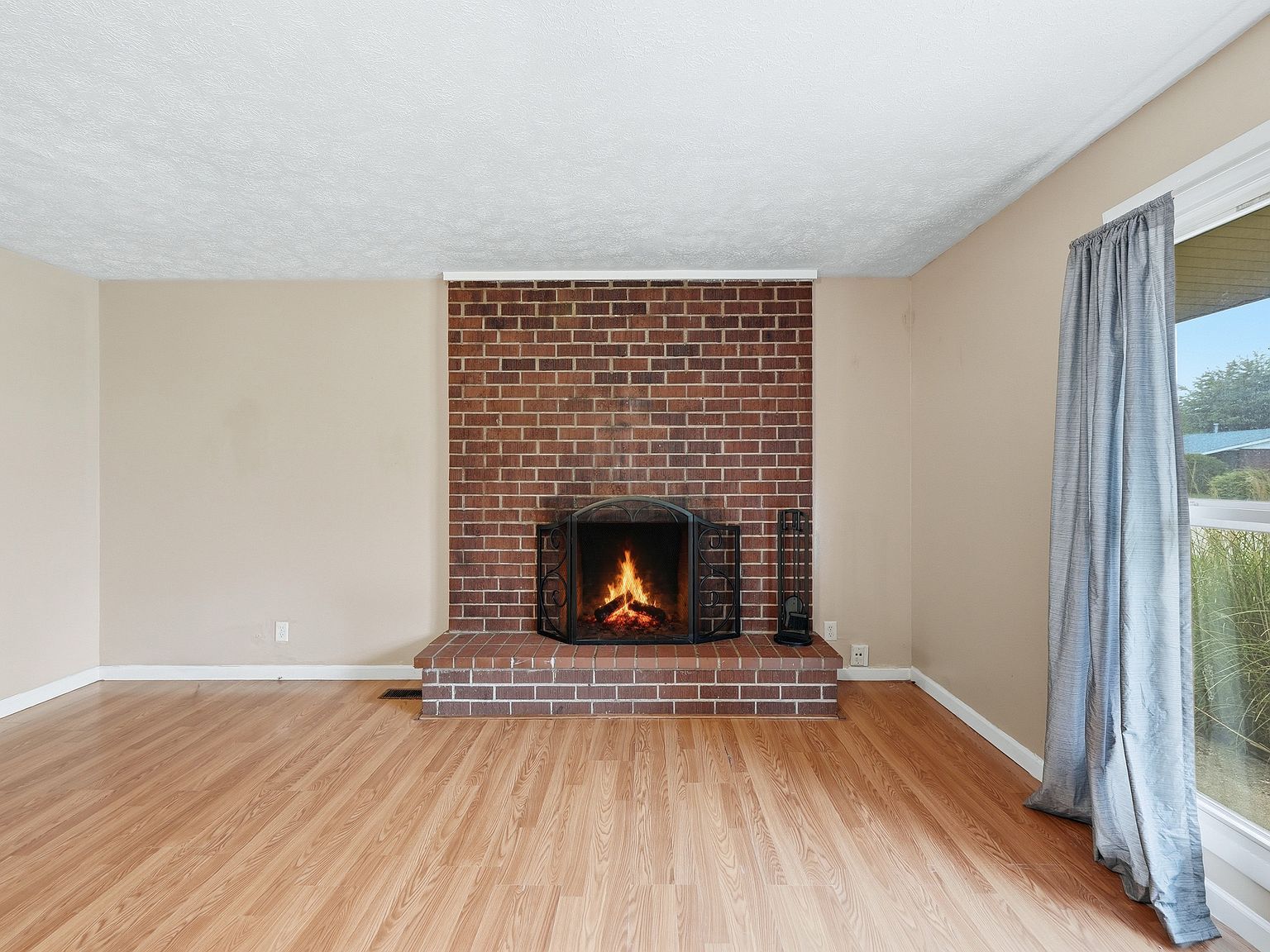 2851 S Oakland Ave Indianapolis, IN 46203 - Thumbnail 4