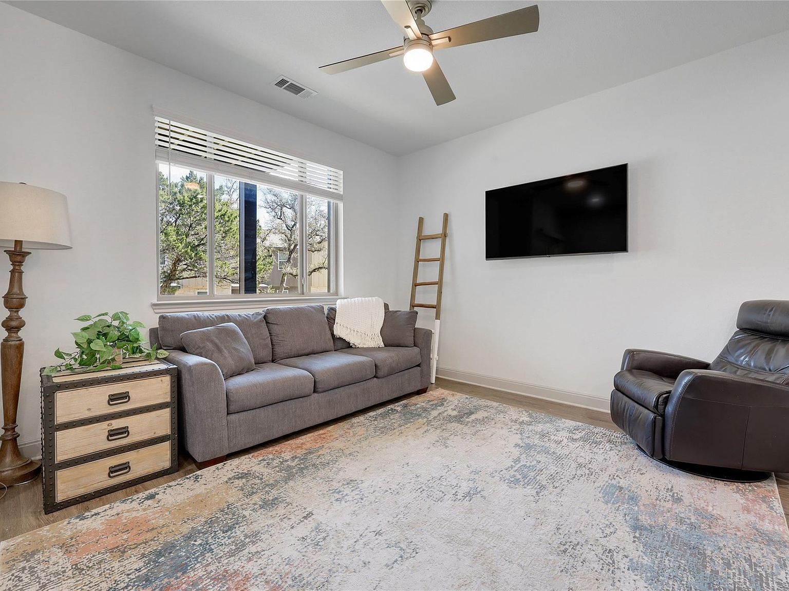 524 Palmer Dr Leander, TX 78645 - Thumbnail 4