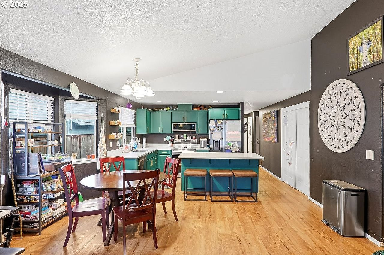 1439 SW 208th Ave Beaverton, OR 97003 - Thumbnail 4