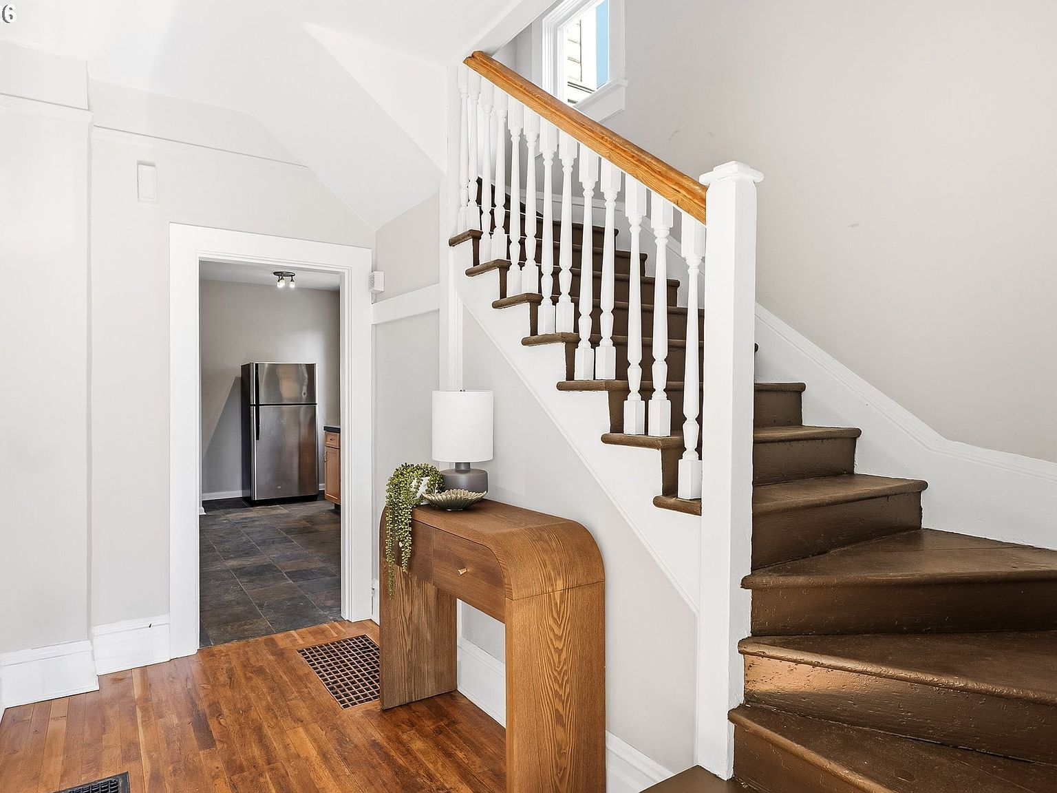 3923 SE Main St Portland, OR 97214 - Thumbnail 4