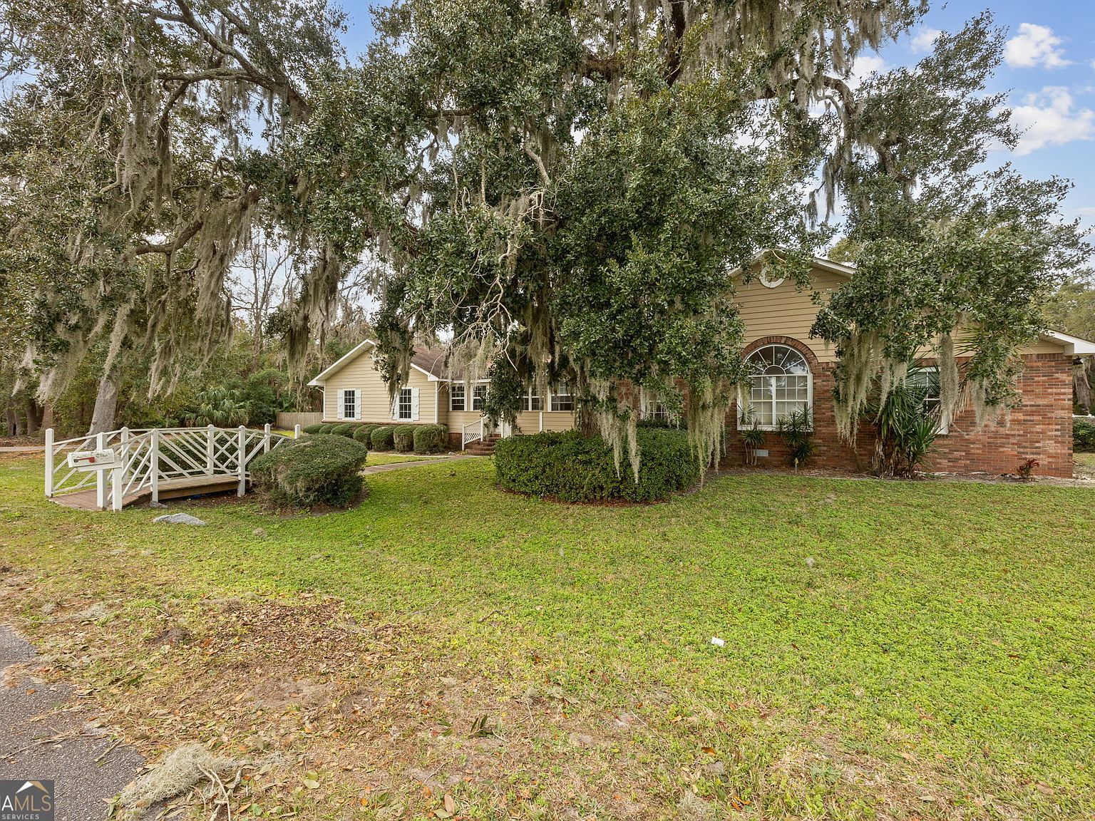 208 E Hall St Saint Marys, GA 31558 - Thumbnail 4