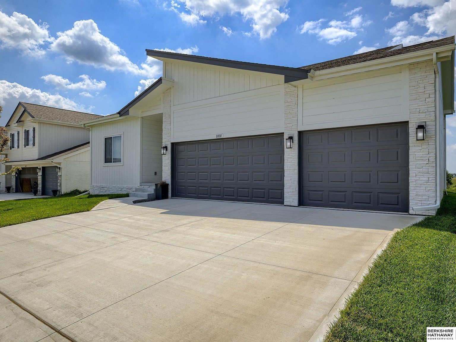 8008 S 200th St Gretna, NE 68028 - Thumbnail 4