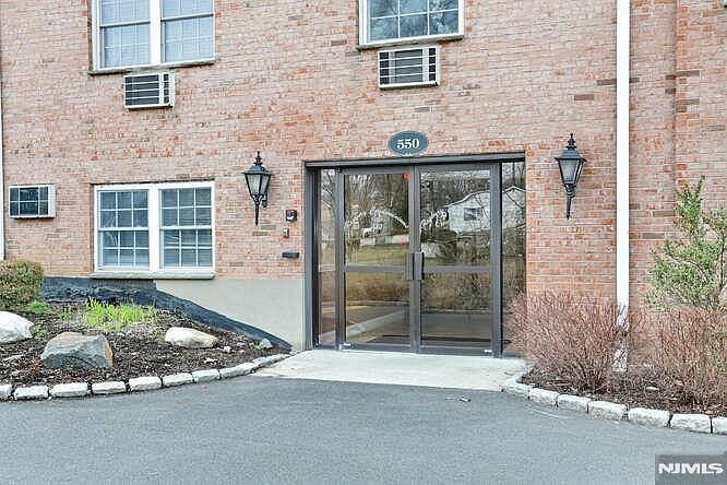 550 Fairview Ave APT 308 Westwood, NJ 07675 - Thumbnail 4