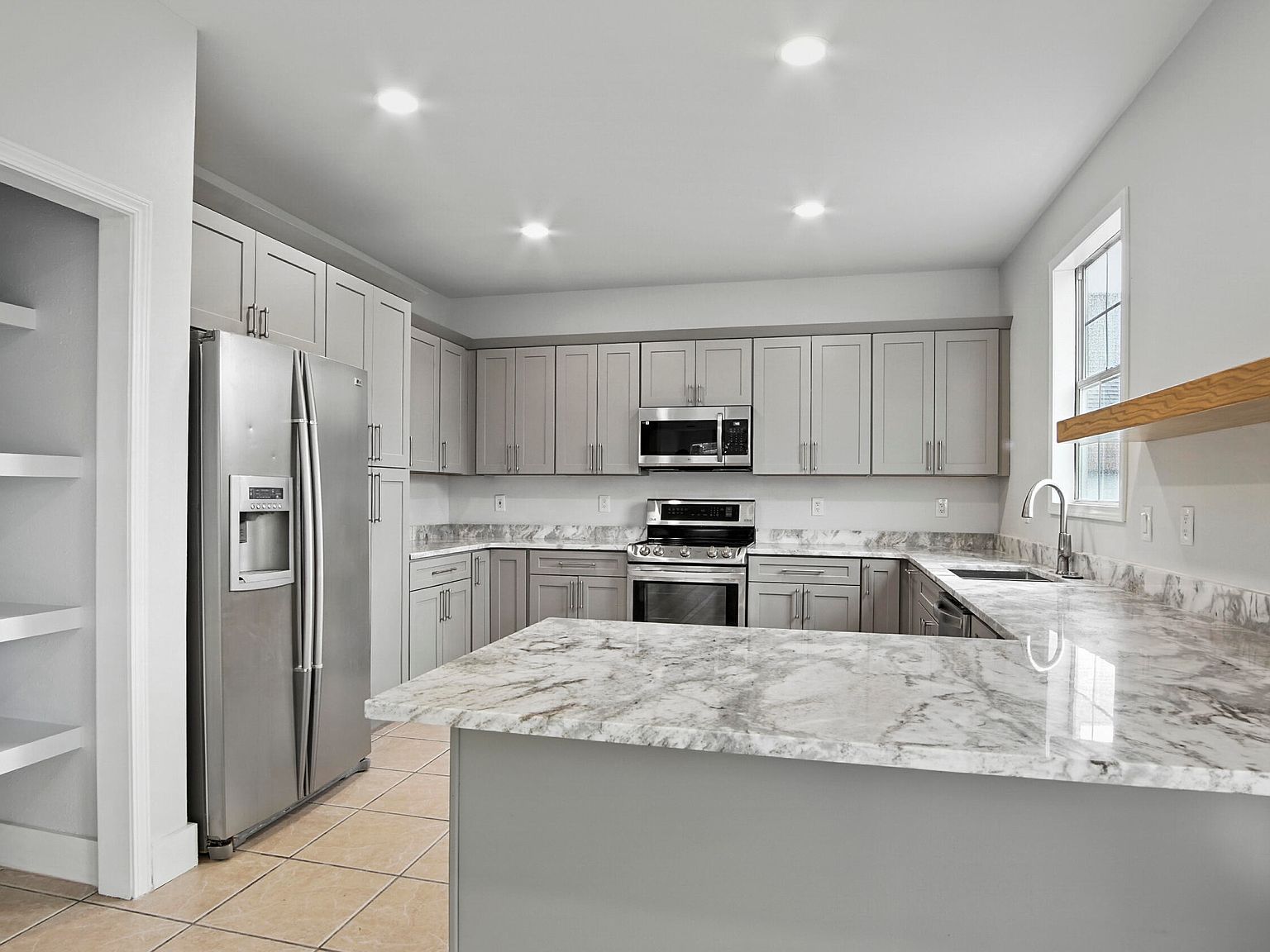 112 Cottonwood Cir Lynn Haven, FL 32444 - Thumbnail 4