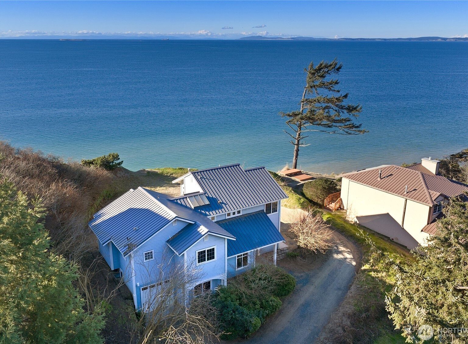 2337 W Beach Rd Oak Harbor, WA 98277 - Thumbnail 4